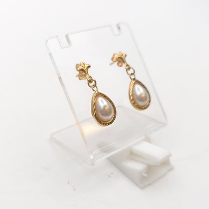 9ct Yellow Gold Vintage Pear Shaped Synthetic Pearl Drop Earrings