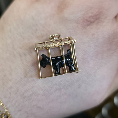 9ct Yellow Gold Vintage Black Dog (Scottie?) In Kennel XL Charm / Pendant Piece