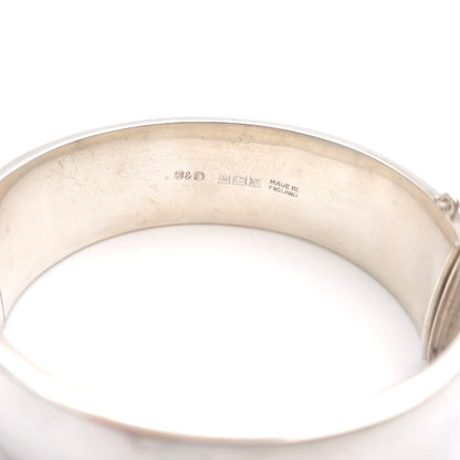 Sterling Silver Vintage Foliate Scrollwork Engraved Half Patterned Hinged Bangle
