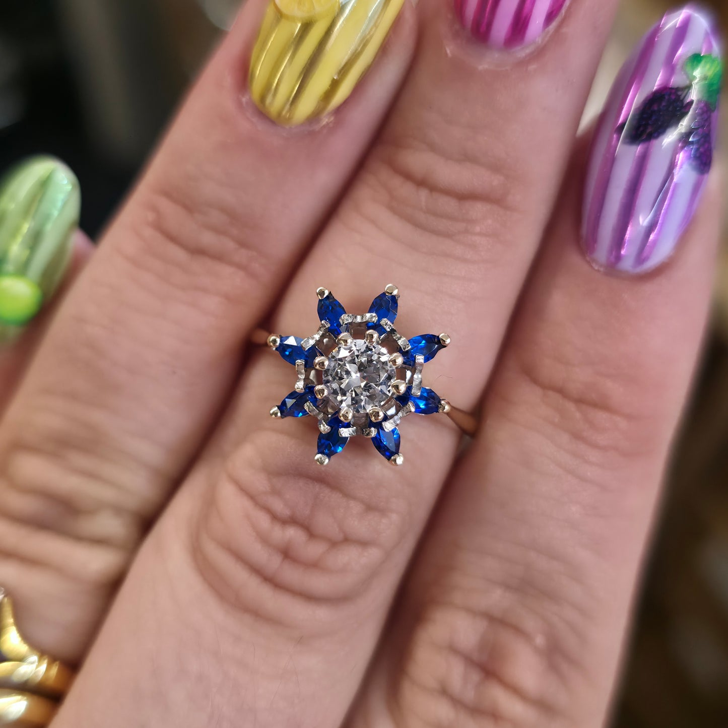 9ct Yellow Gold Vintage Marquise Cut Blue Stone And Clear Stone Cluster Ring