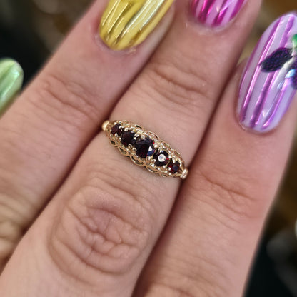 9ct Yellow Gold Vintage Five Stone Garnet Row Ring