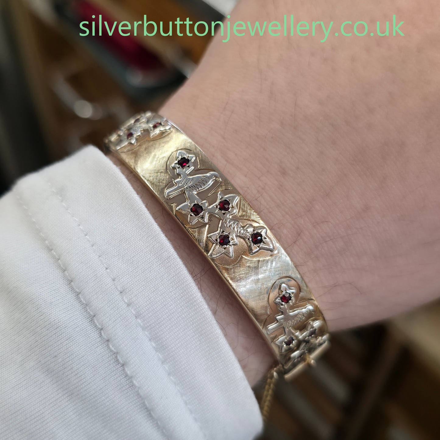 9ct Yellow Gold Vintage Small Round Cut Garnet Set Bird On Leafy Branch Bangle
