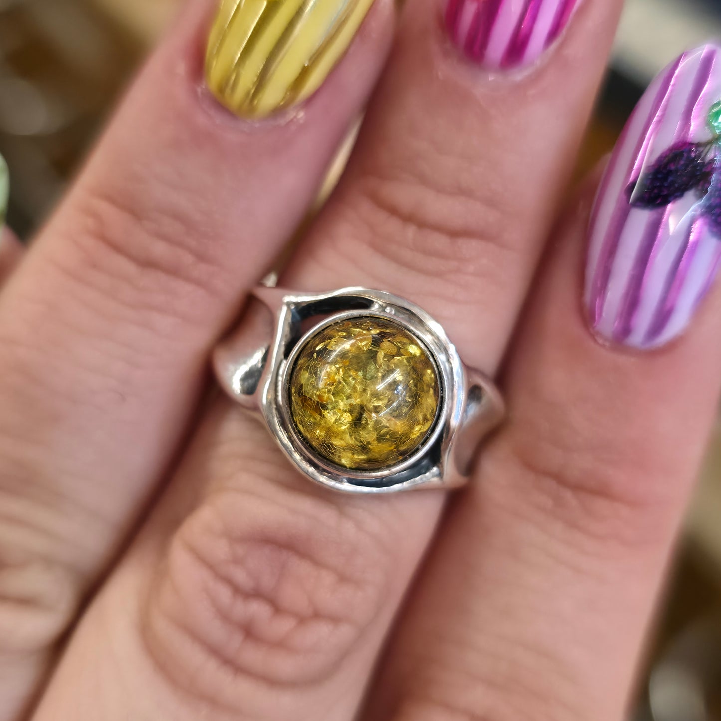Sterling Silver Vintage Round Amber Cabochon Solitaire Band Ring