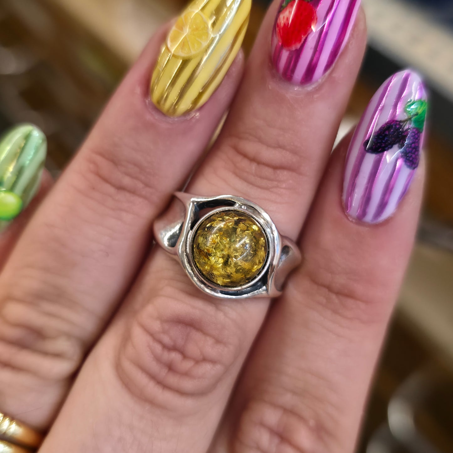 Sterling Silver Vintage Round Amber Cabochon Solitaire Band Ring