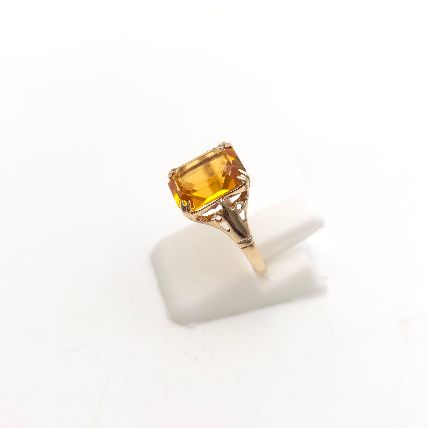 9ct Yellow Gold Antique Emerald Cut Orange Paste Solitaire Ring