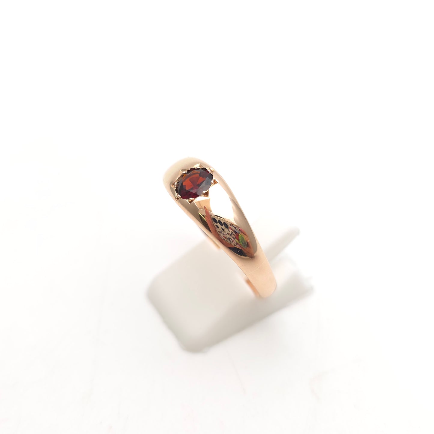 9ct Rose Gold Vintage Gents Star Set Garnet Solitaire Band Ring