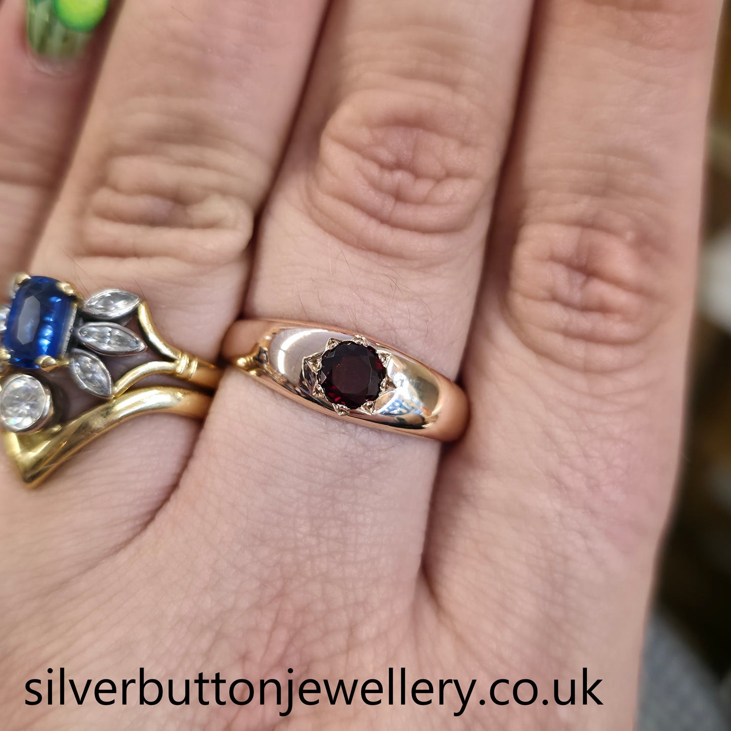 9ct Rose Gold Vintage Gents Star Set Garnet Solitaire Band Ring