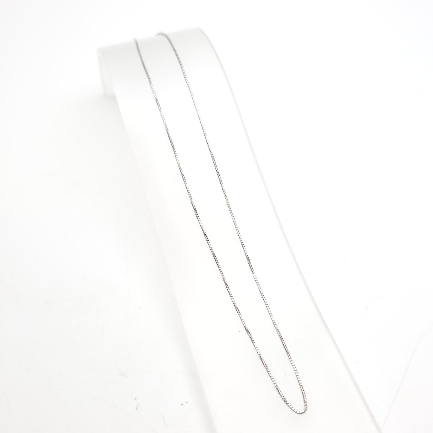 18ct White Gold Venetian Box Chain Necklace 16 Inch / 40cm