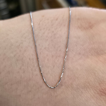 18ct White Gold Venetian Box Chain Necklace 16 Inch / 40cm
