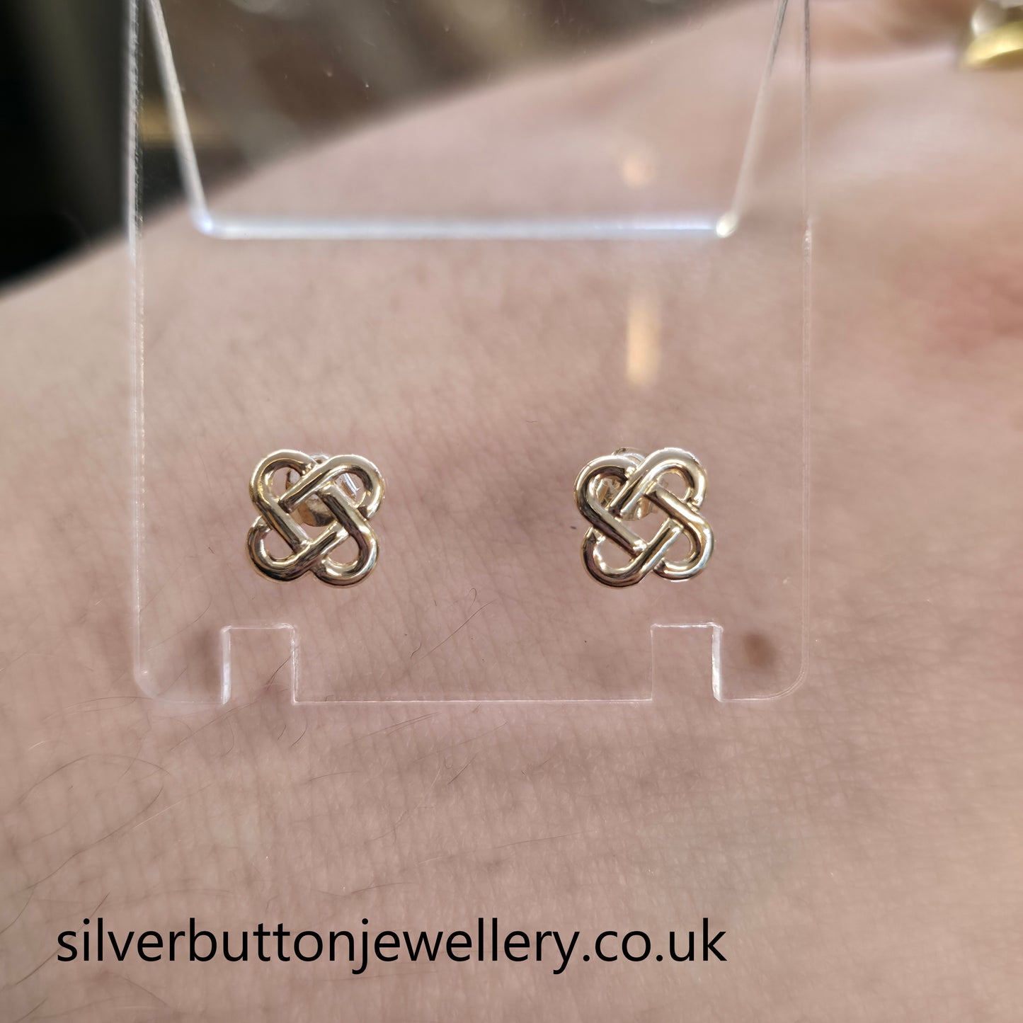 9ct Yellow Gold Lightweight Celtic Knot Style Stud Earrings