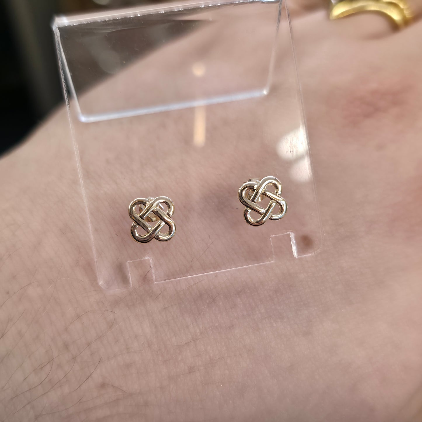 9ct Yellow Gold Lightweight Celtic Knot Style Stud Earrings