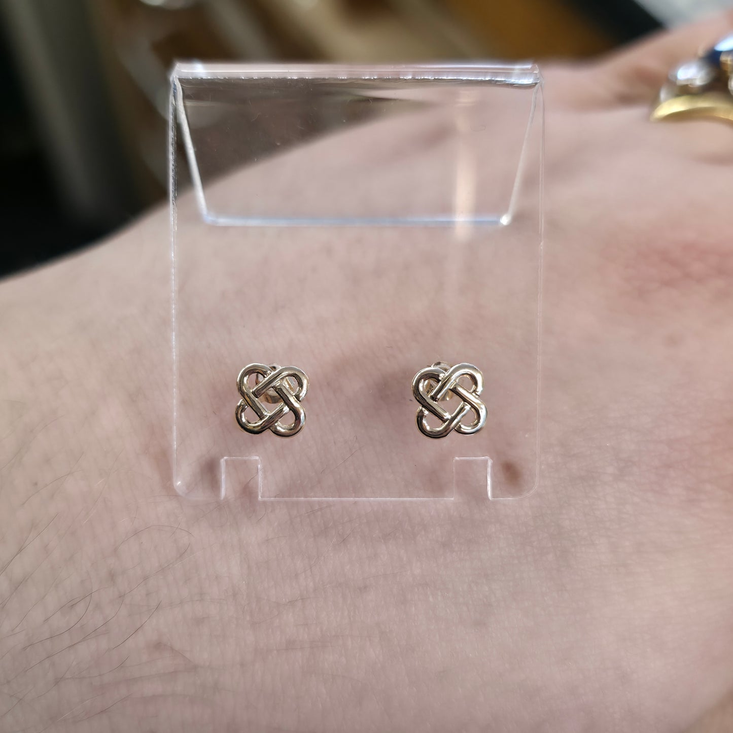 9ct Yellow Gold Lightweight Celtic Knot Style Stud Earrings