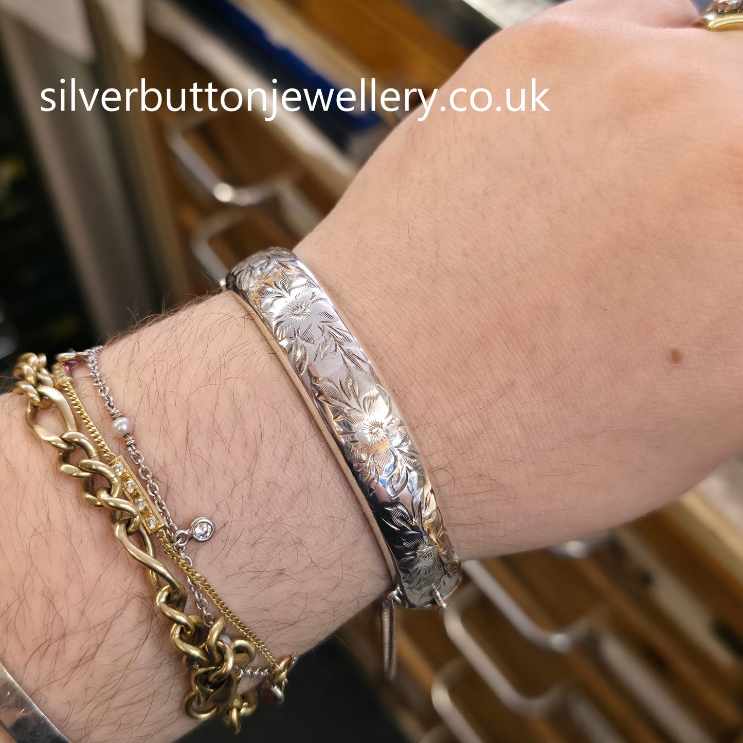Sterling Silver Vintage Floral Engraved Patterned Hinged Bangle