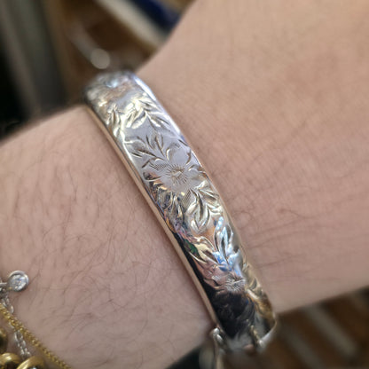 Sterling Silver Vintage Floral Engraved Patterned Hinged Bangle
