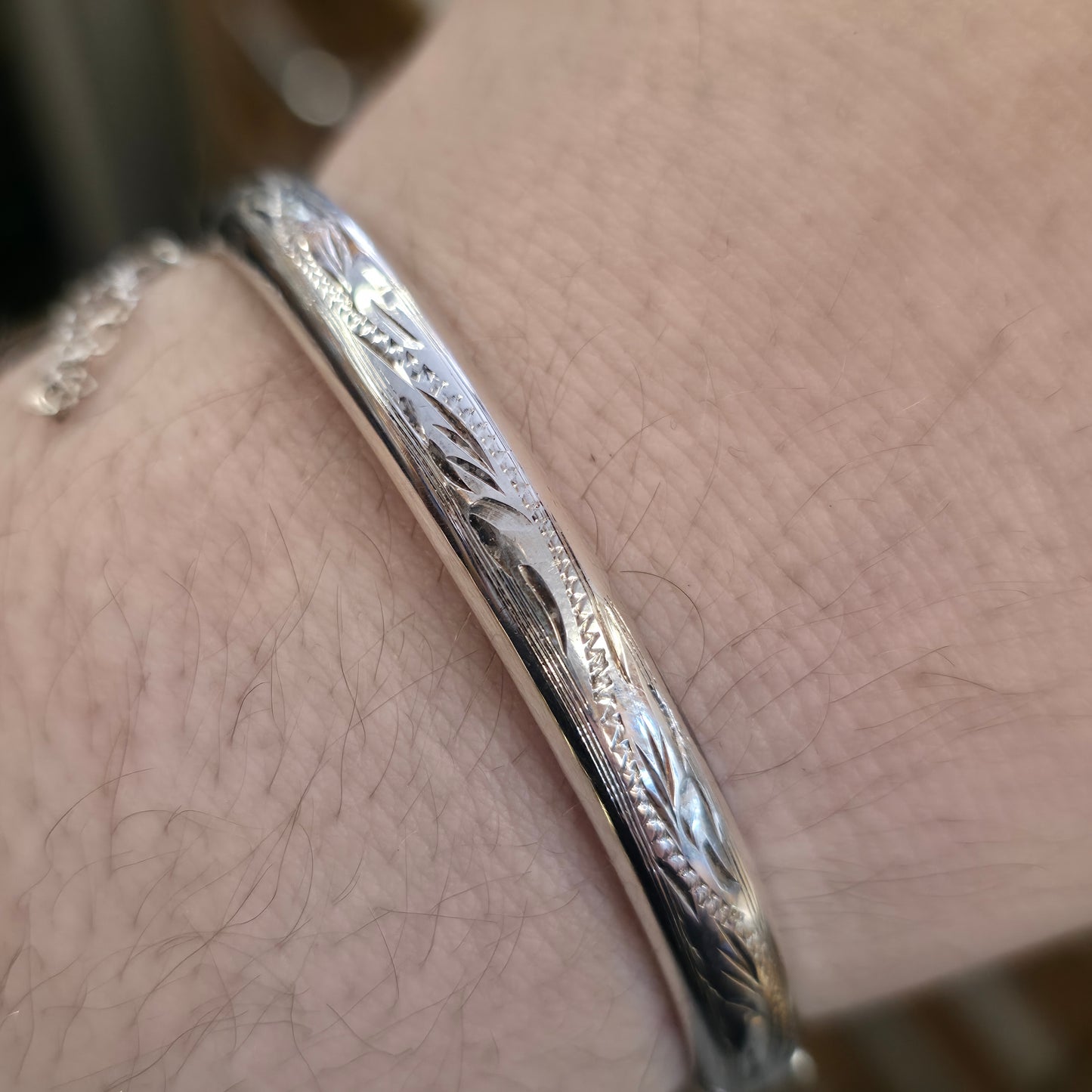 Sterling Silver Vintage Narrow Engraved Half Patterned Hinged Bangle