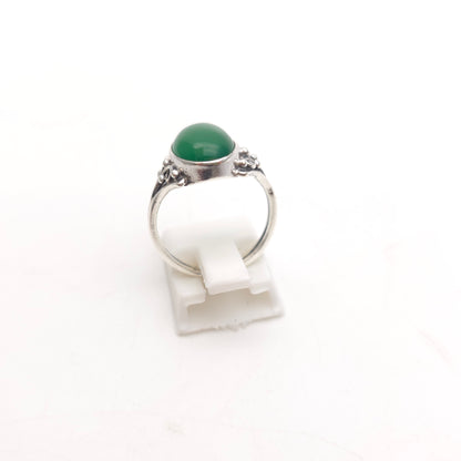 Sterling Silver Oval Cabochon Green Stone Solitaire Fancy Shoulders Ring