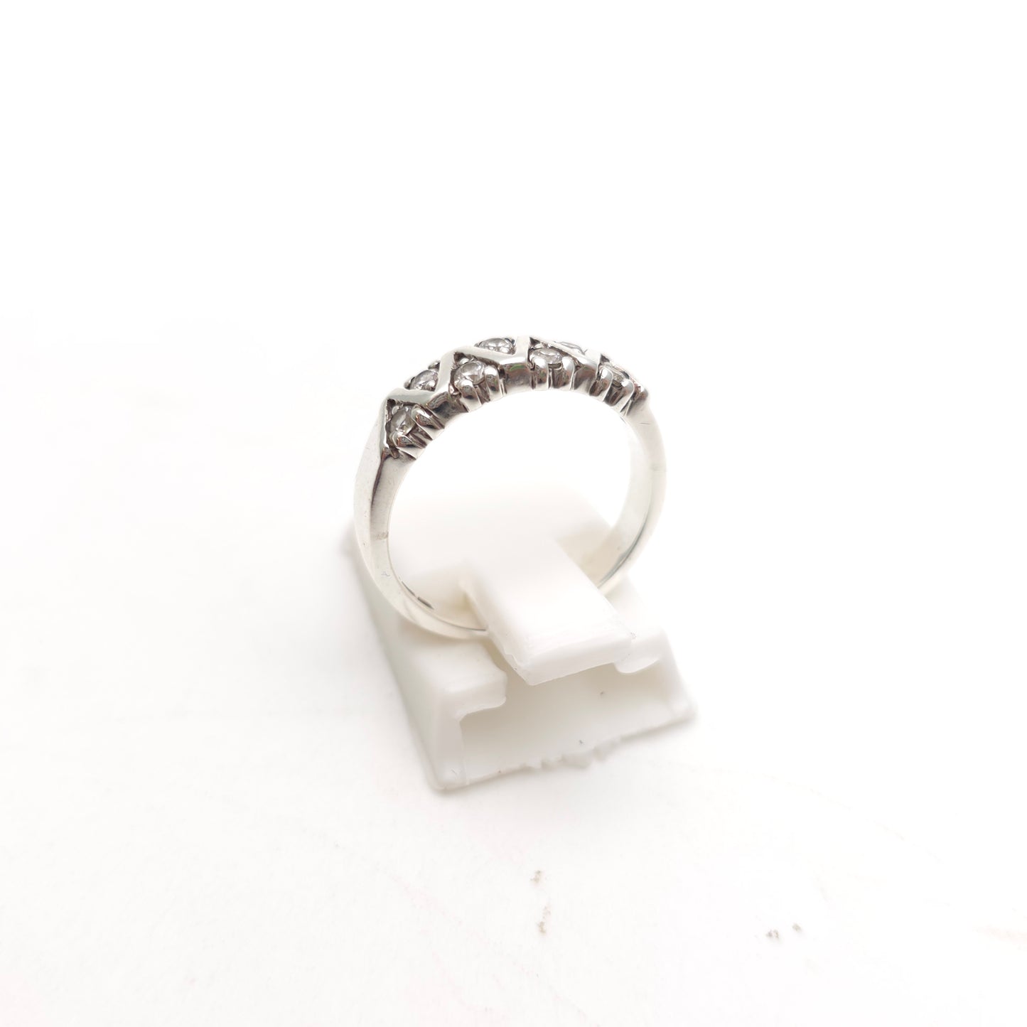 Sterling Silver White Stone Zig Zag Style Band Ring