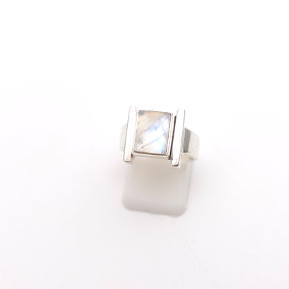 Sterling Silver Vintage Rectangular Sugarloaf Cut Labradorite / Moonstone Ring
