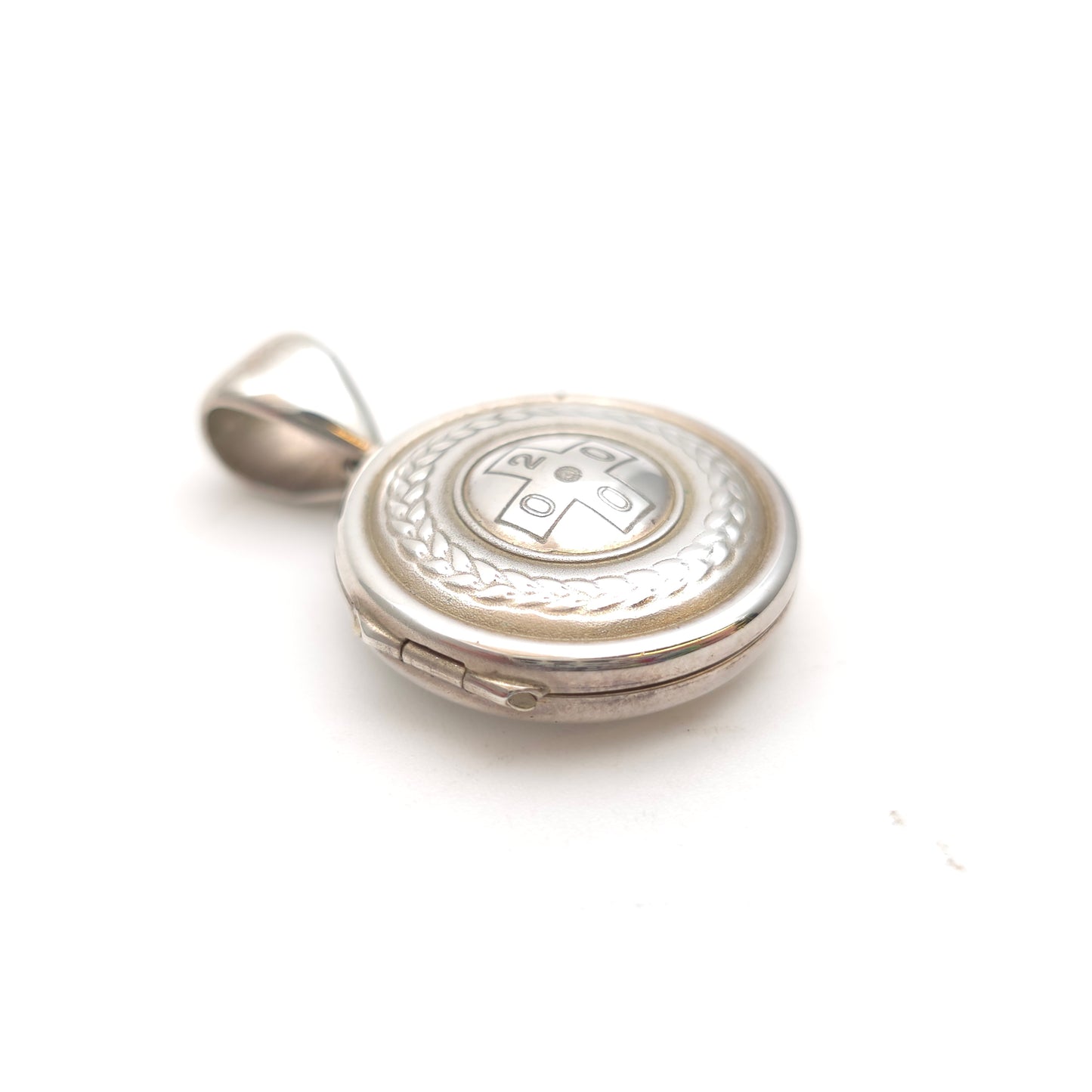 Sterling Silver Vintage Round Locket With Millennium Hallmark Design