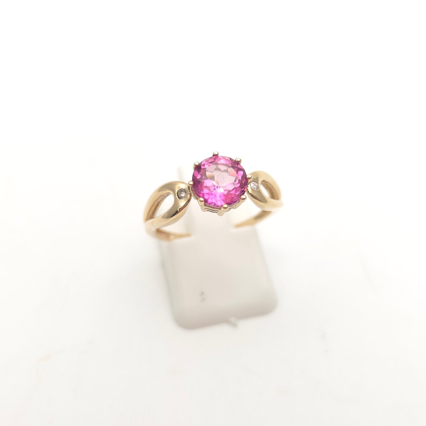 9ct Yellow Gold Round Cut Pink Topaz And White Stone Openwork Shoulders Ring