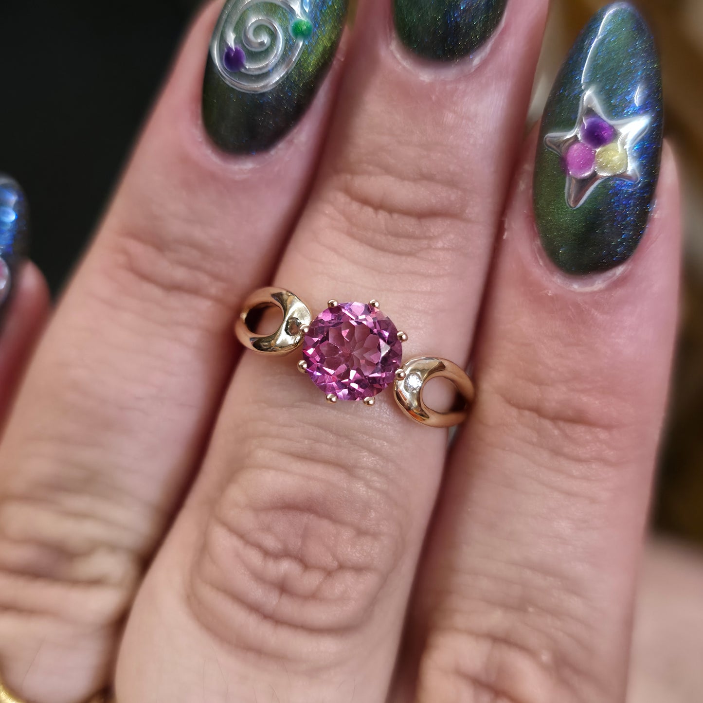 9ct Yellow Gold Round Cut Pink Topaz And White Stone Openwork Shoulders Ring