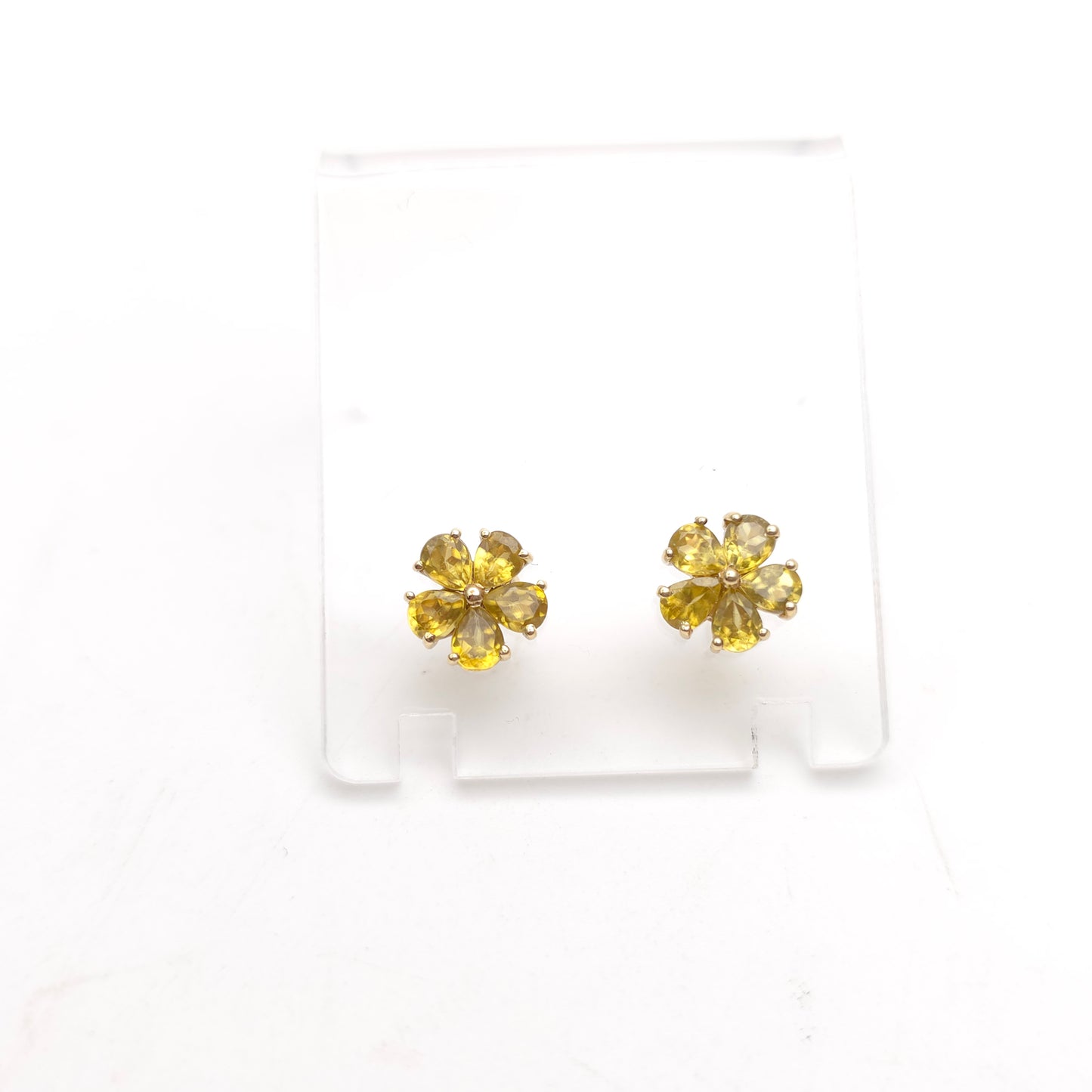 9ct Yellow Gold Pear Cut Peridot Flower Floral Cluster Stud Earrings