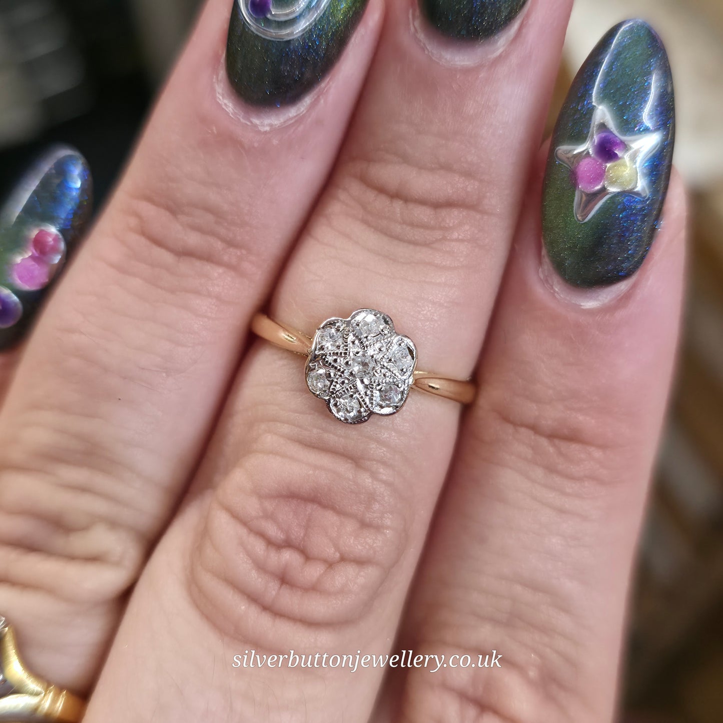 18ct Yellow Gold And Platinum Diamond Set Floral Shaped Head Cluster Ring