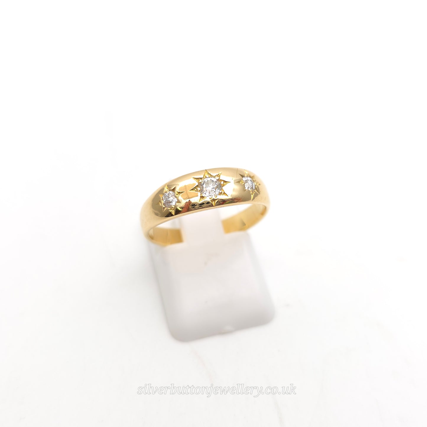 18ct Yellow Gold Antique Three Diamond Trilogy Star Set Gypsy Style Ring