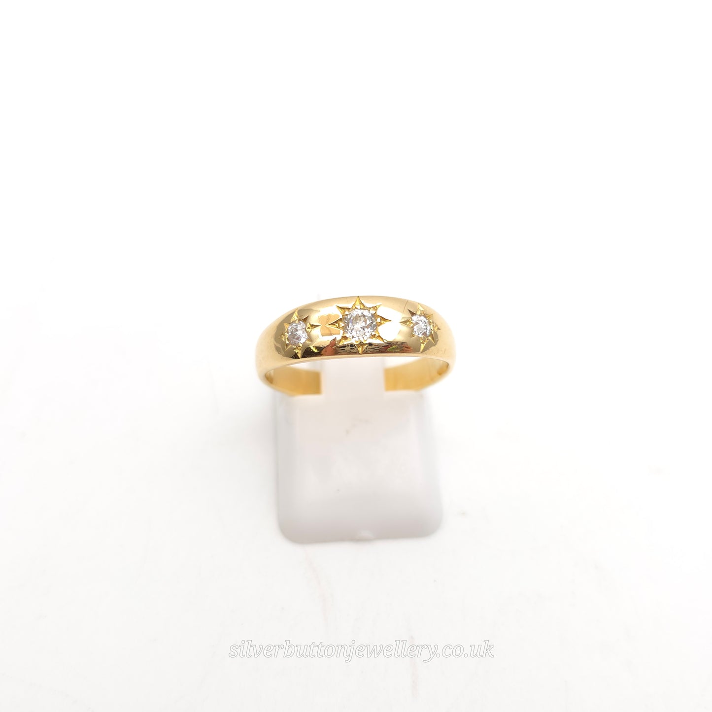 18ct Yellow Gold Antique Three Diamond Trilogy Star Set Gypsy Style Ring
