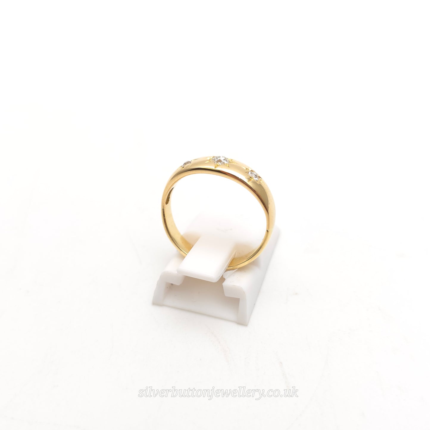 18ct Yellow Gold Antique Three Diamond Trilogy Star Set Gypsy Style Ring