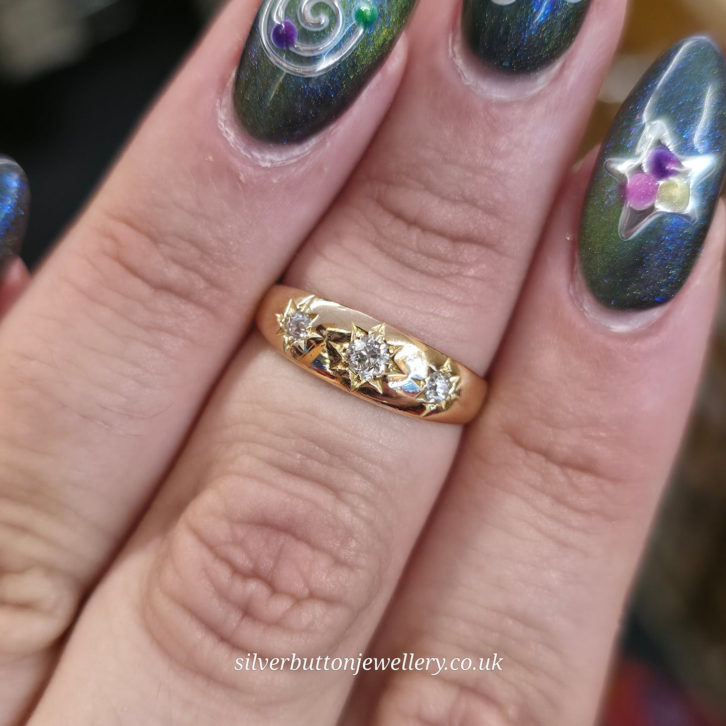 18ct Yellow Gold Antique Three Diamond Trilogy Star Set Gypsy Style Ring