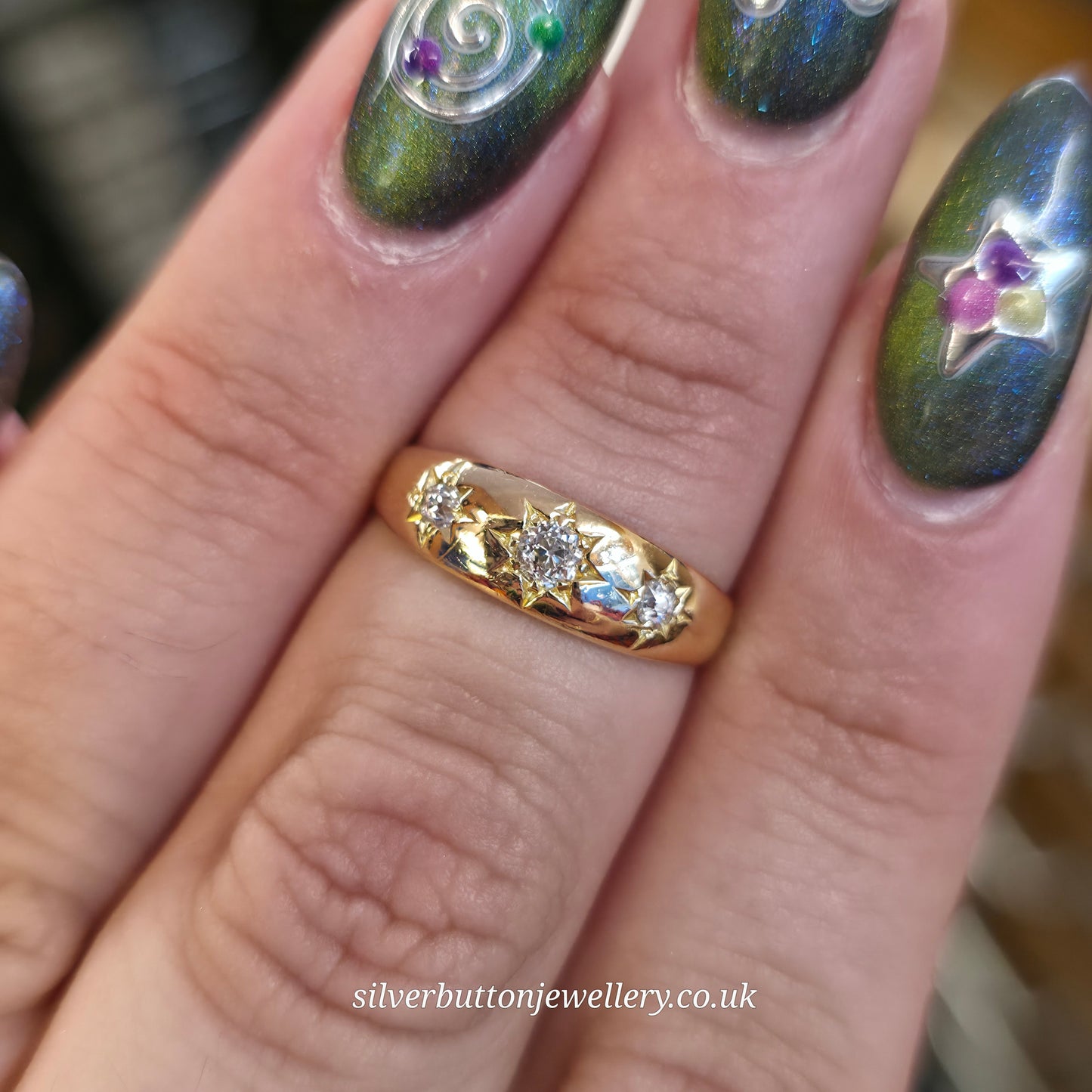 18ct Yellow Gold Antique Three Diamond Trilogy Star Set Gypsy Style Ring