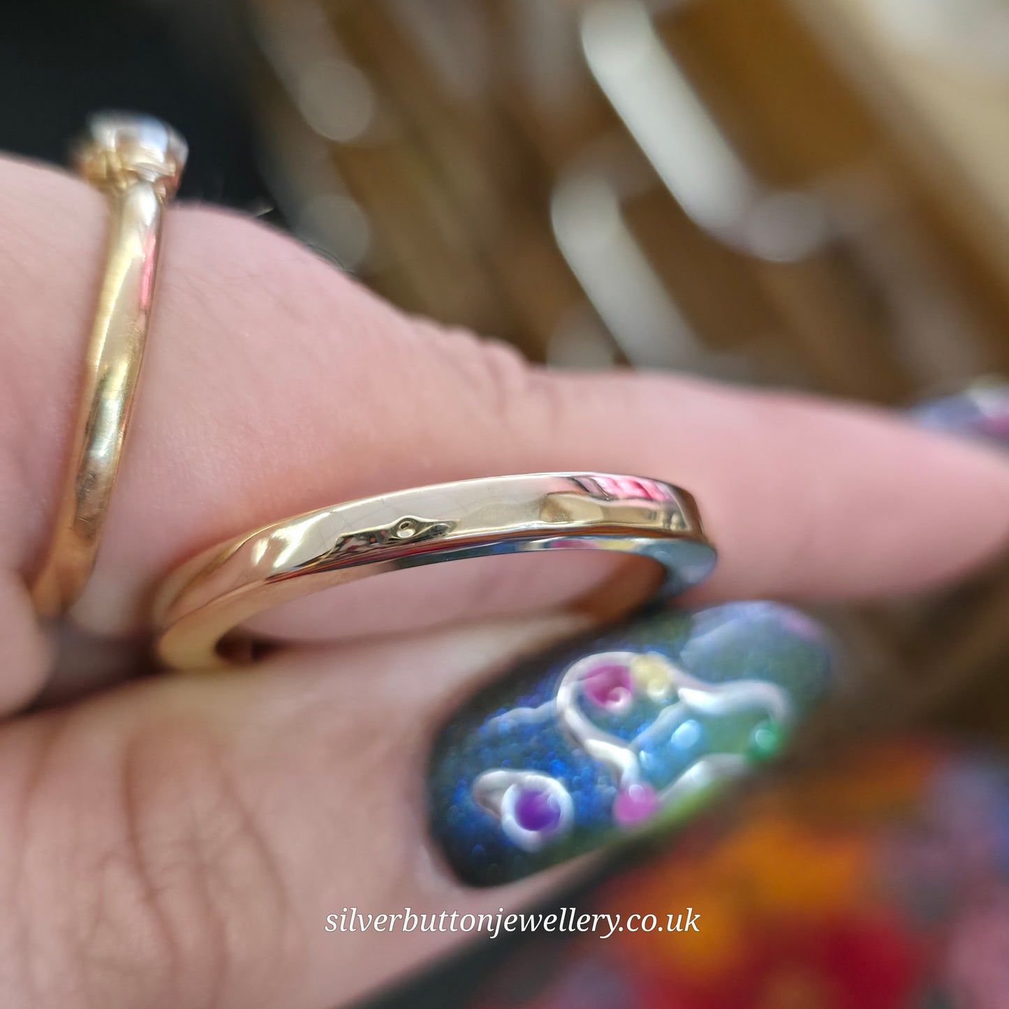 18ct Yellow Gold Vintage Hollow Chunky Hoop Earrings (AF)