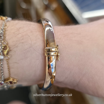 9ct Yellow Gold Oval Hollow Plain Polished Hinged Bangle