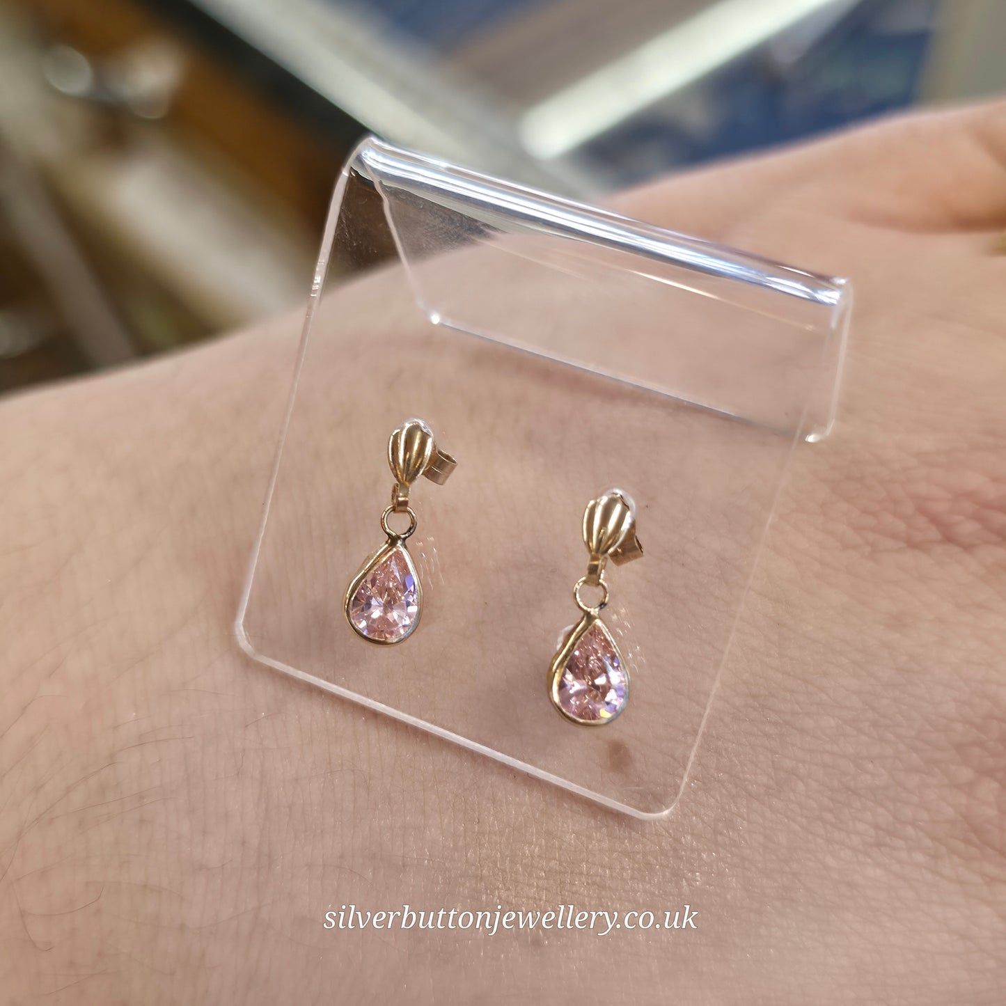 9ct Yellow Gold Vintage Lightweight Pear Cut Pink Stone Small Drop Earrings