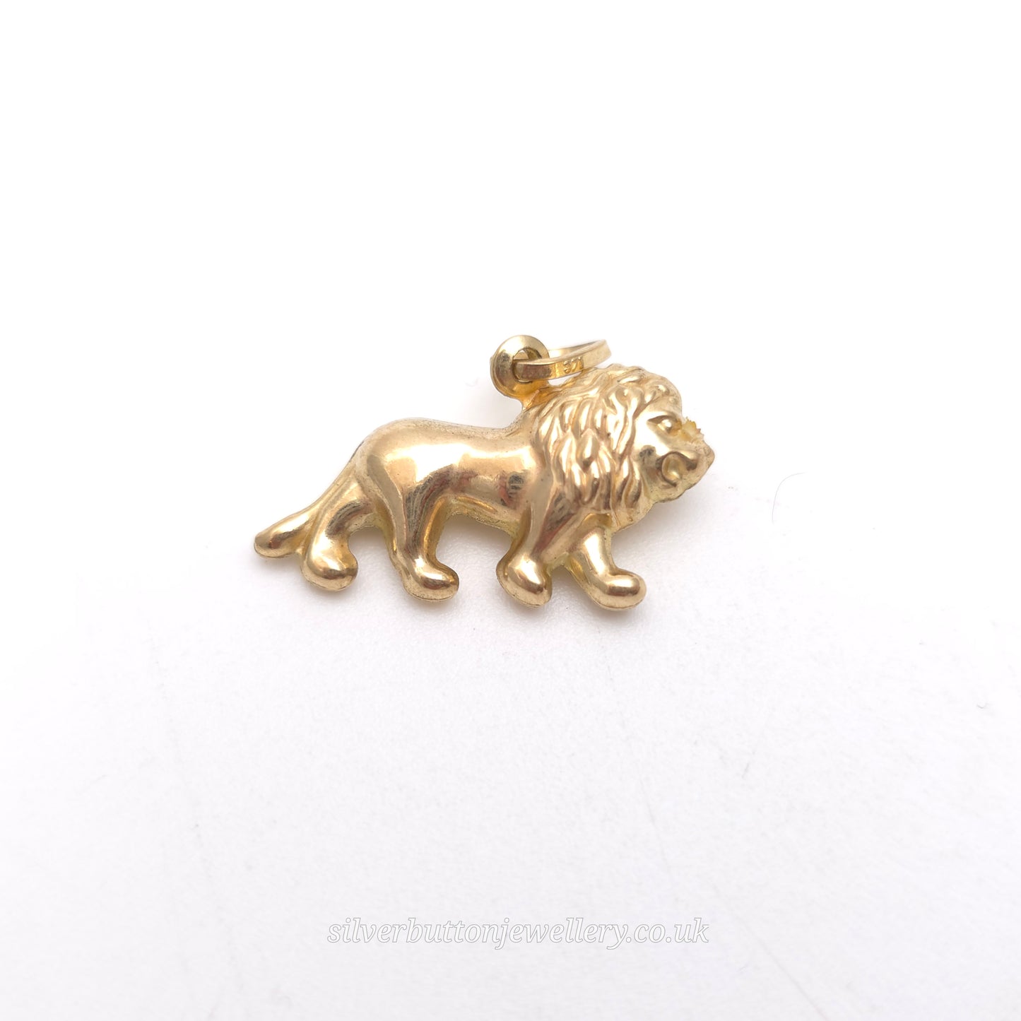 9ct Yellow Gold Vintage Hollow Lion Charm / Pendant Piece