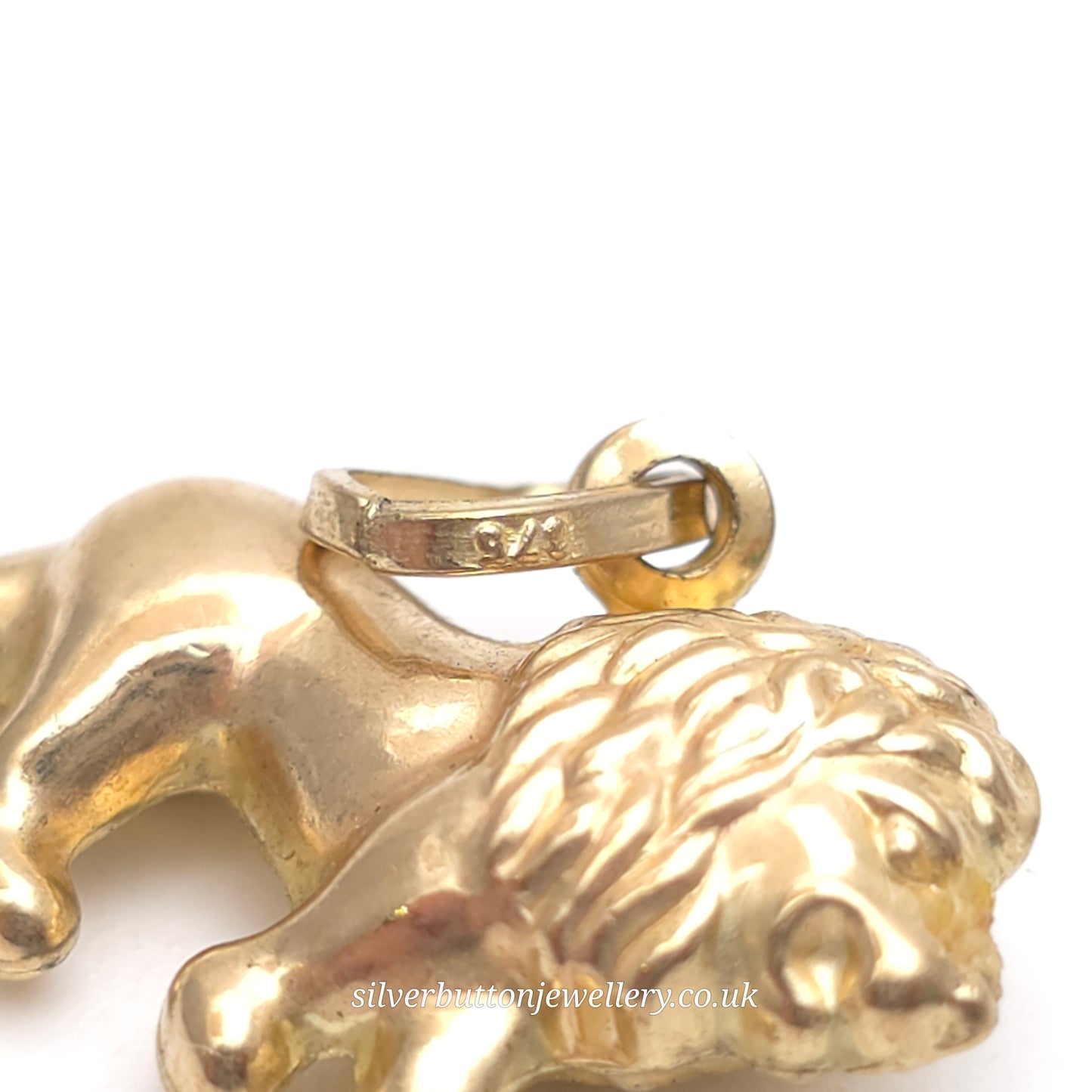 9ct Yellow Gold Vintage Hollow Lion Charm / Pendant Piece