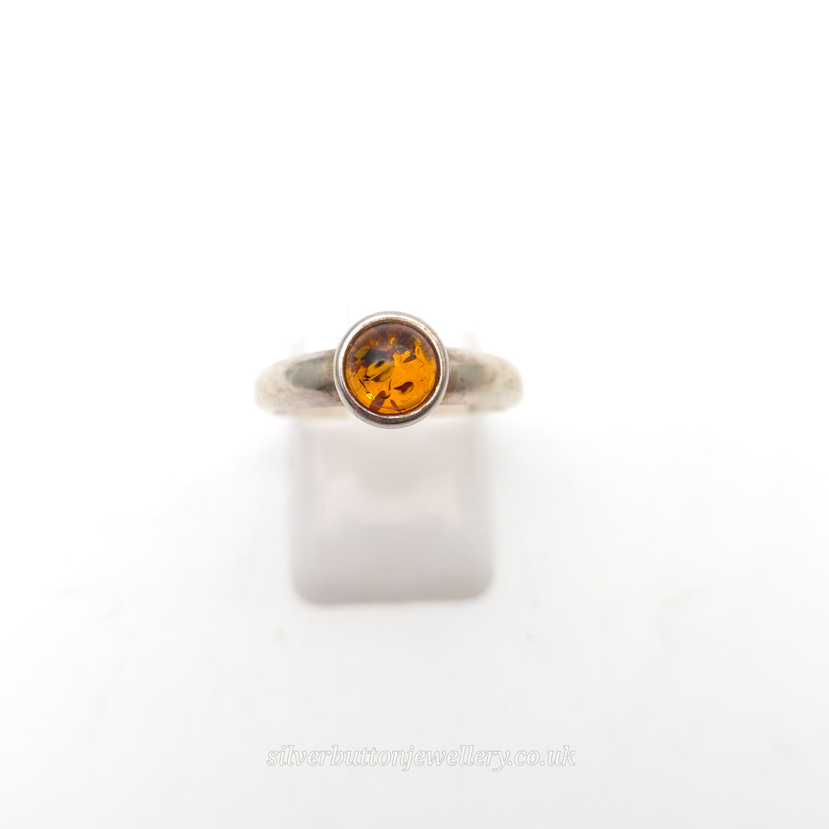 Sterling Silver Vintage Round Cabochon Bezel Set Amber Solitaire Ring