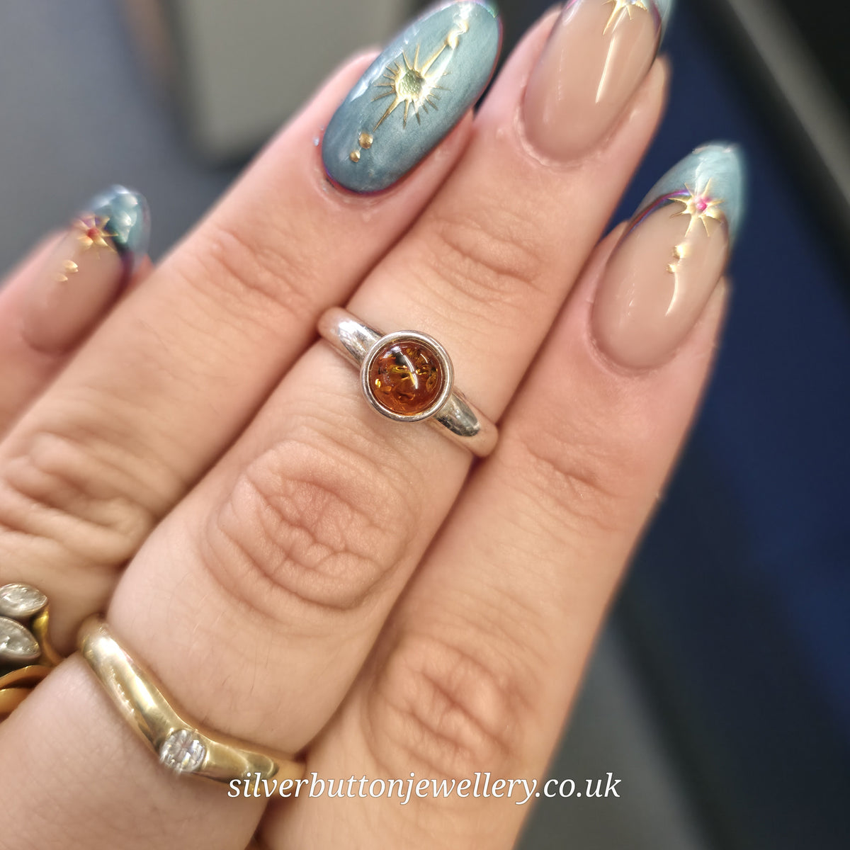 Sterling Silver Vintage Round Cabochon Bezel Set Amber Solitaire Ring