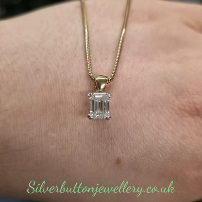 18ct Yellow Gold Emerald Cut Diamond Pendant & Snake Chain Necklace (AF)
