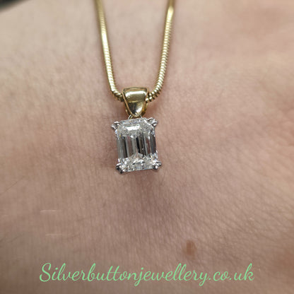 18ct Yellow Gold Emerald Cut Diamond Pendant & Snake Chain Necklace (AF)