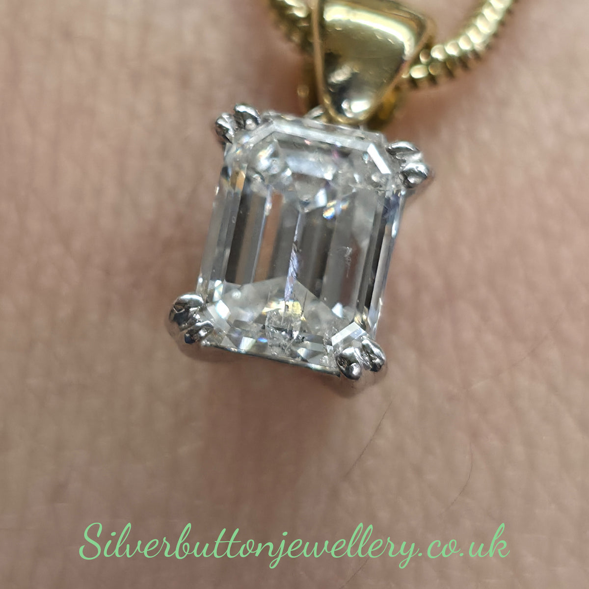18ct Yellow Gold Emerald Cut Diamond Pendant & Snake Chain Necklace (AF)