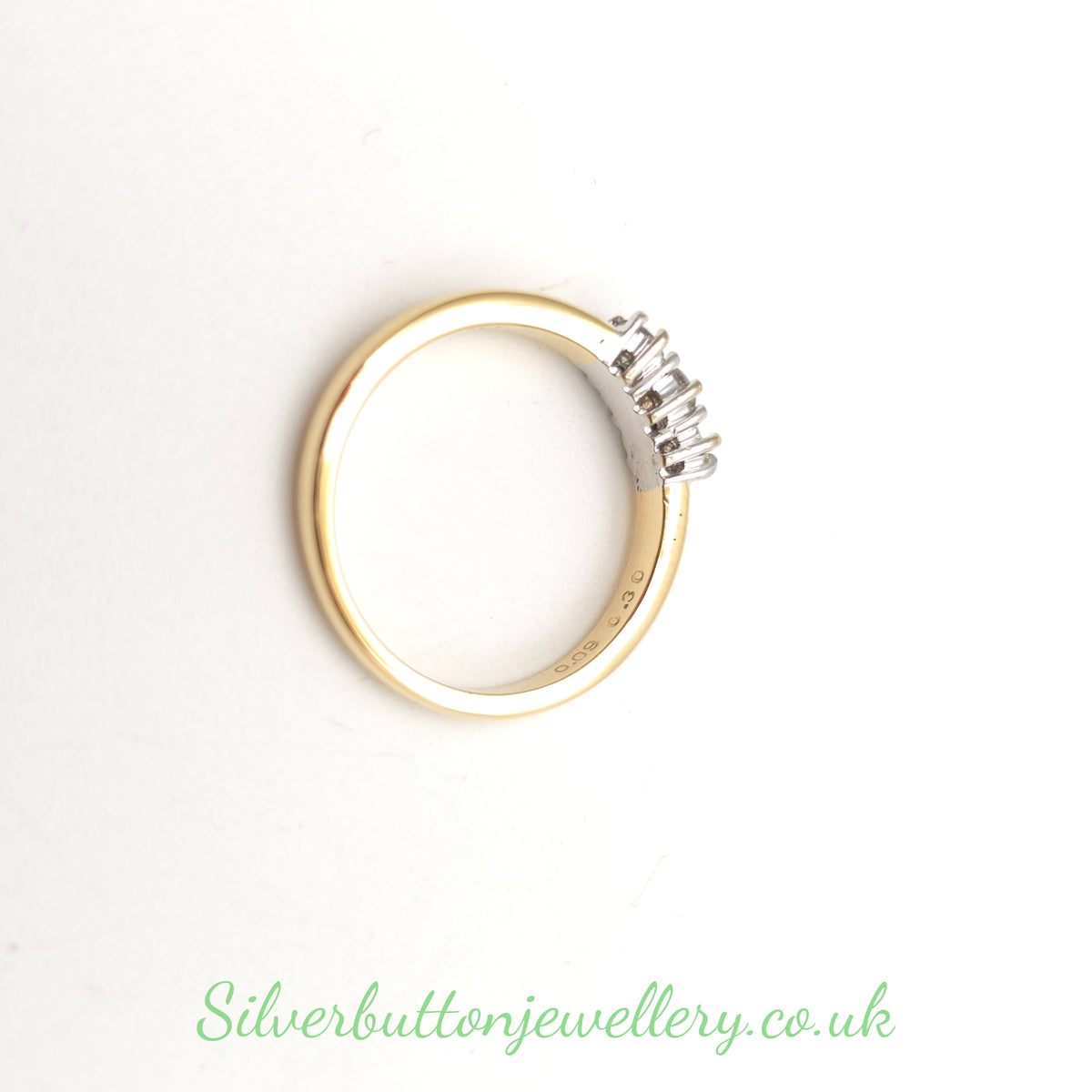 18ct Yellow Gold Vintage Round Cut Diamond Three Stone Trilogy Band Ring