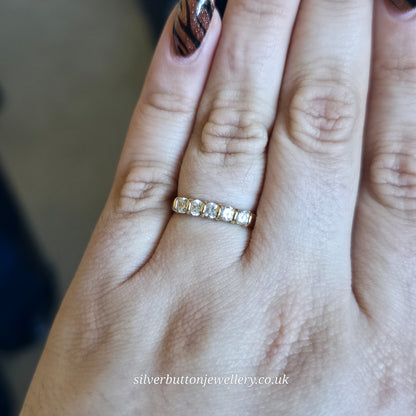 9ct Yellow Gold Vintage Five Round Cut White Stone Row Ring