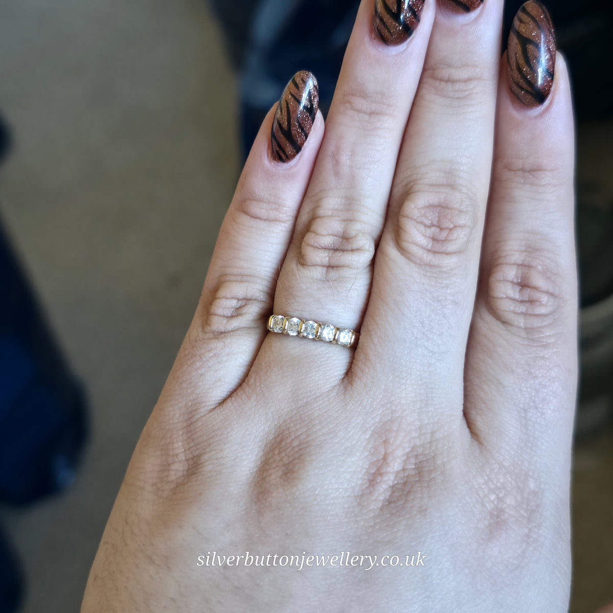 9ct Yellow Gold Vintage Five Round Cut White Stone Row Ring
