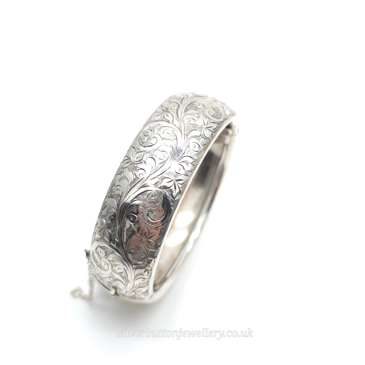 Sterling Silver Vintage 1940s Foliate Scrollwork Engraved Hinged Bangle
