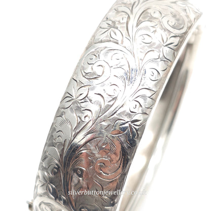 Sterling Silver Vintage 1940s Foliate Scrollwork Engraved Hinged Bangle