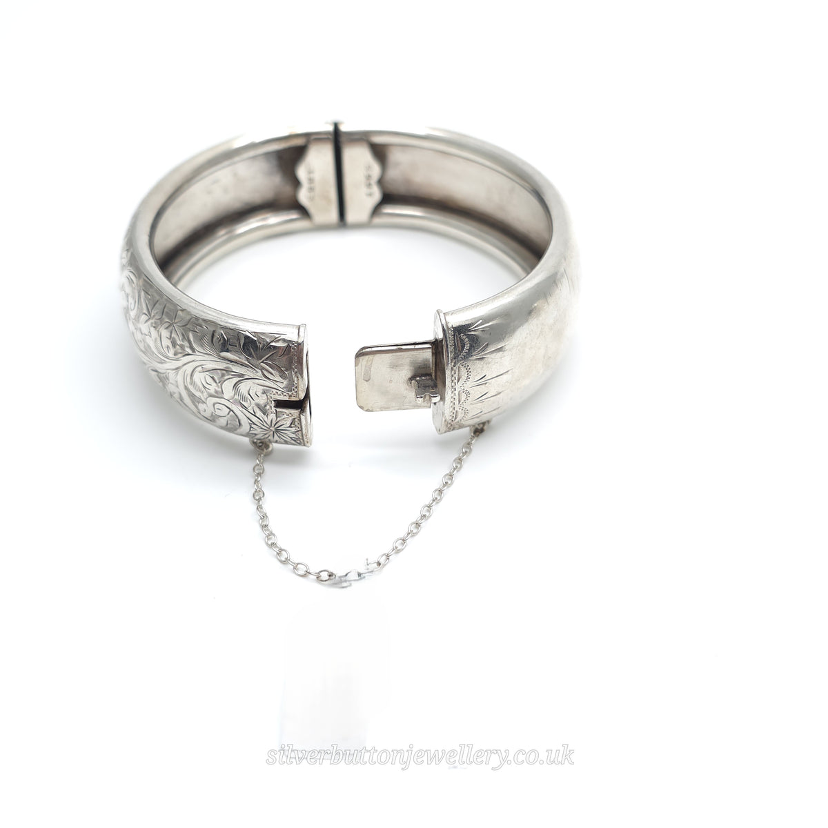 Sterling Silver Vintage 1940s Foliate Scrollwork Engraved Hinged Bangle