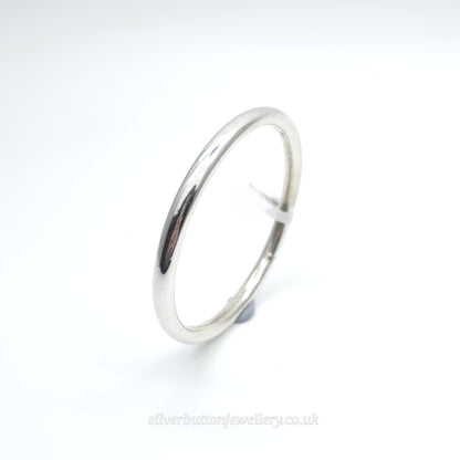 Sterling Silver Vintage Polished Medium Weight Hollow Tubular Pipe Bangle