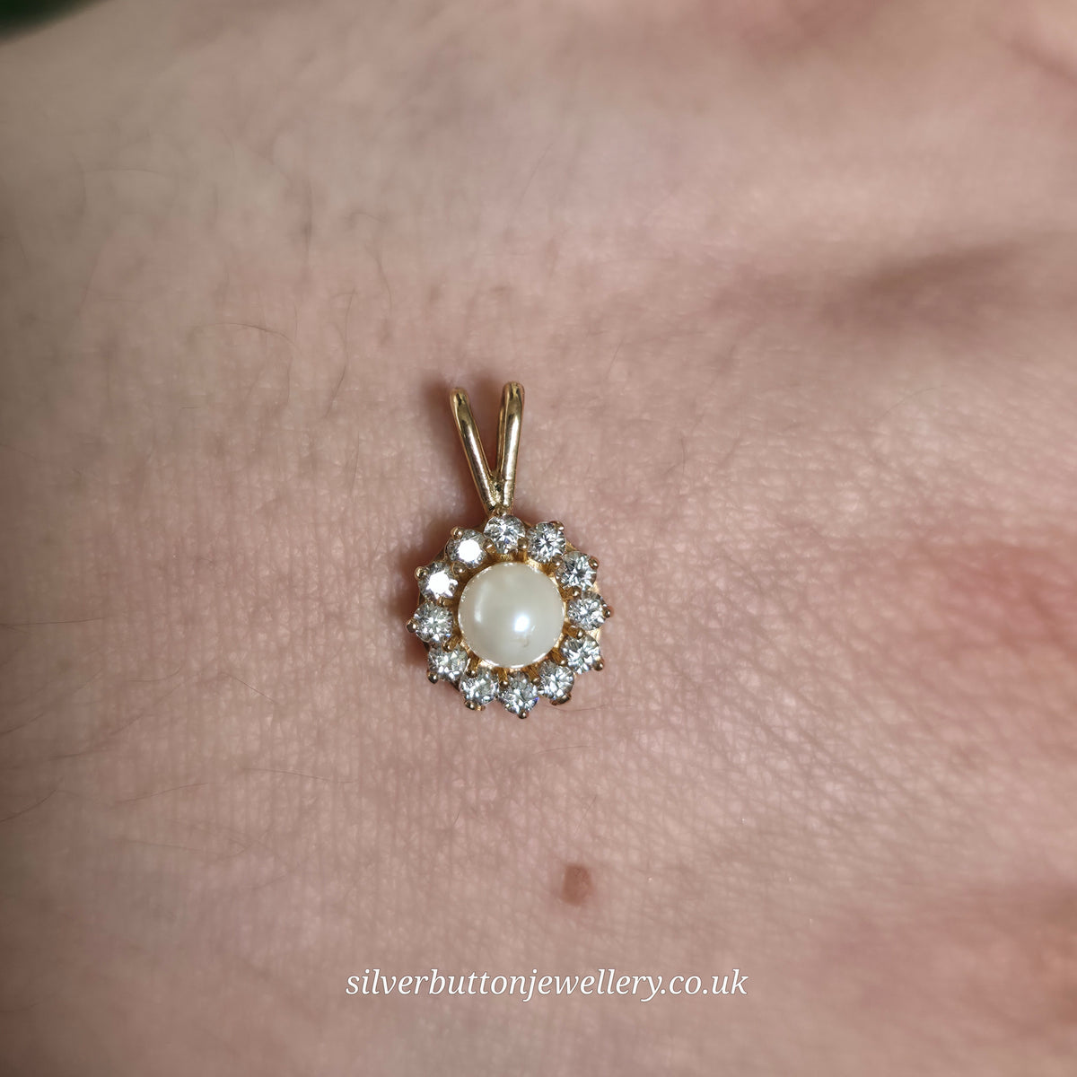 9ct Yellow Gold Small White Pearl And White Stone Halo Cluster Pendant Piece